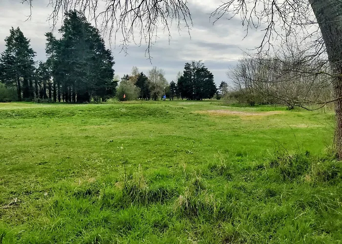 Ravissant Avec Jardin, Refait à Neuf, 2 à 5 Pers
